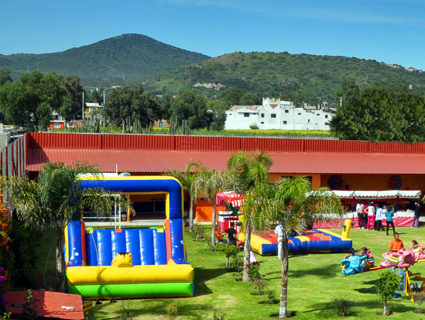 Salón con jardín de fiestas cerca de Texcoco